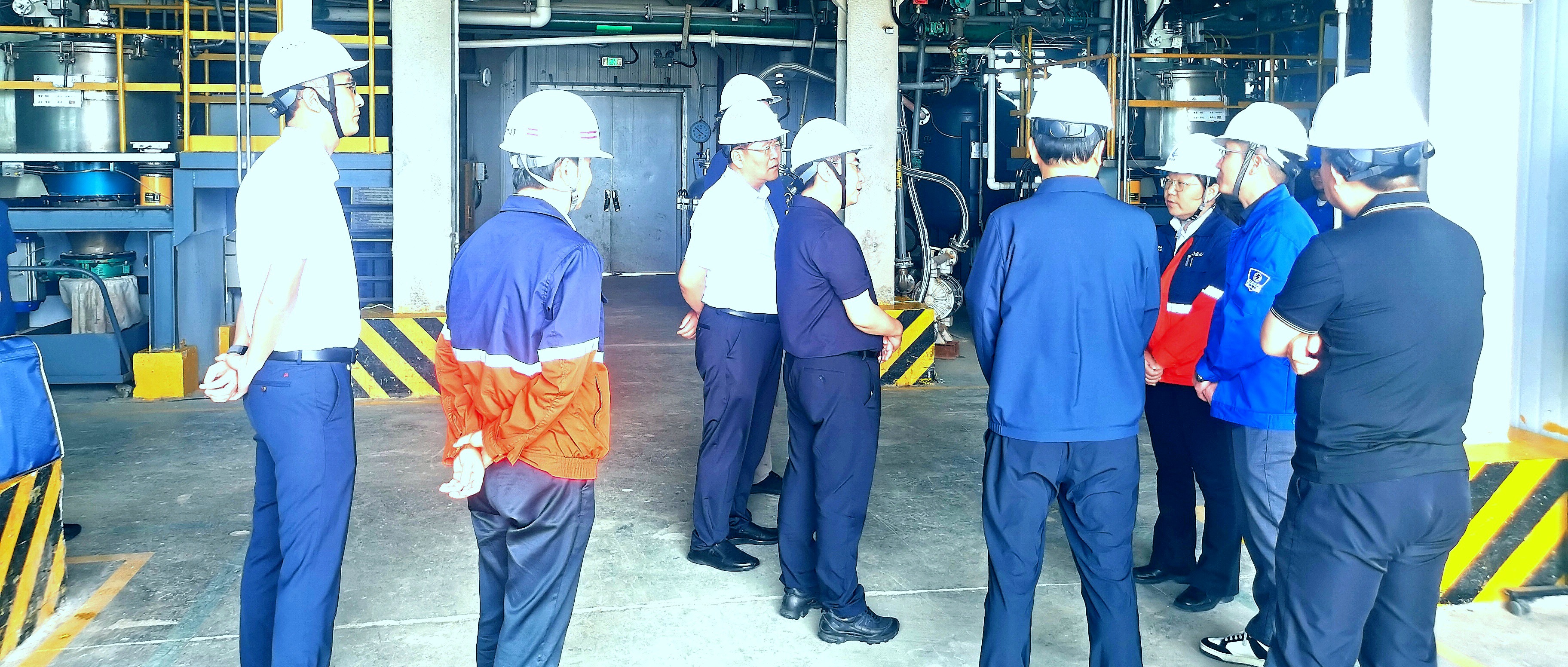 沧州市人民政府王少杰副市长一行在钱能钱包化学兰州中试基地开展专题调研